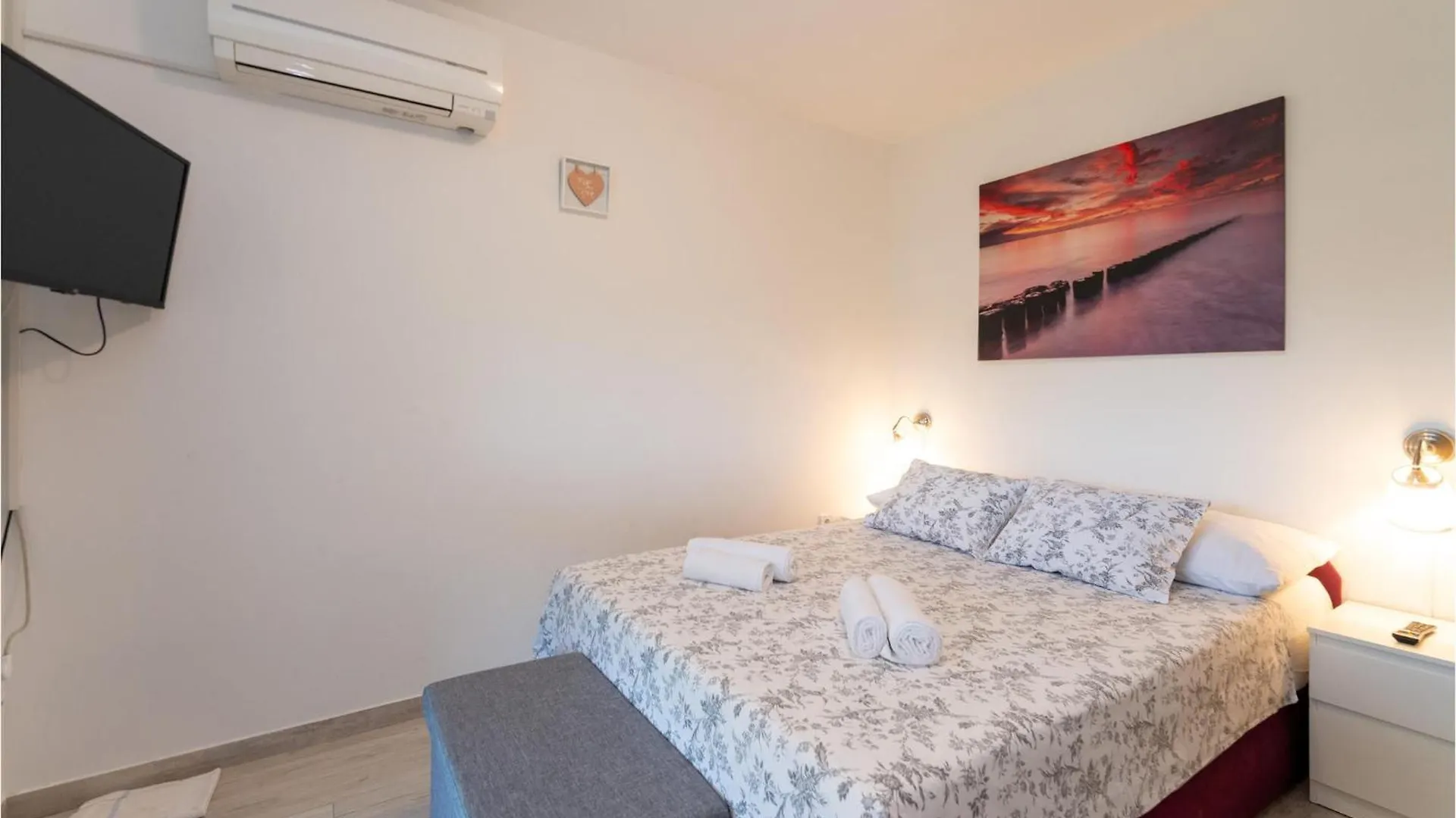 Semesterbostad 3 Bedroom Cozy Home In Obrovac Kroatien