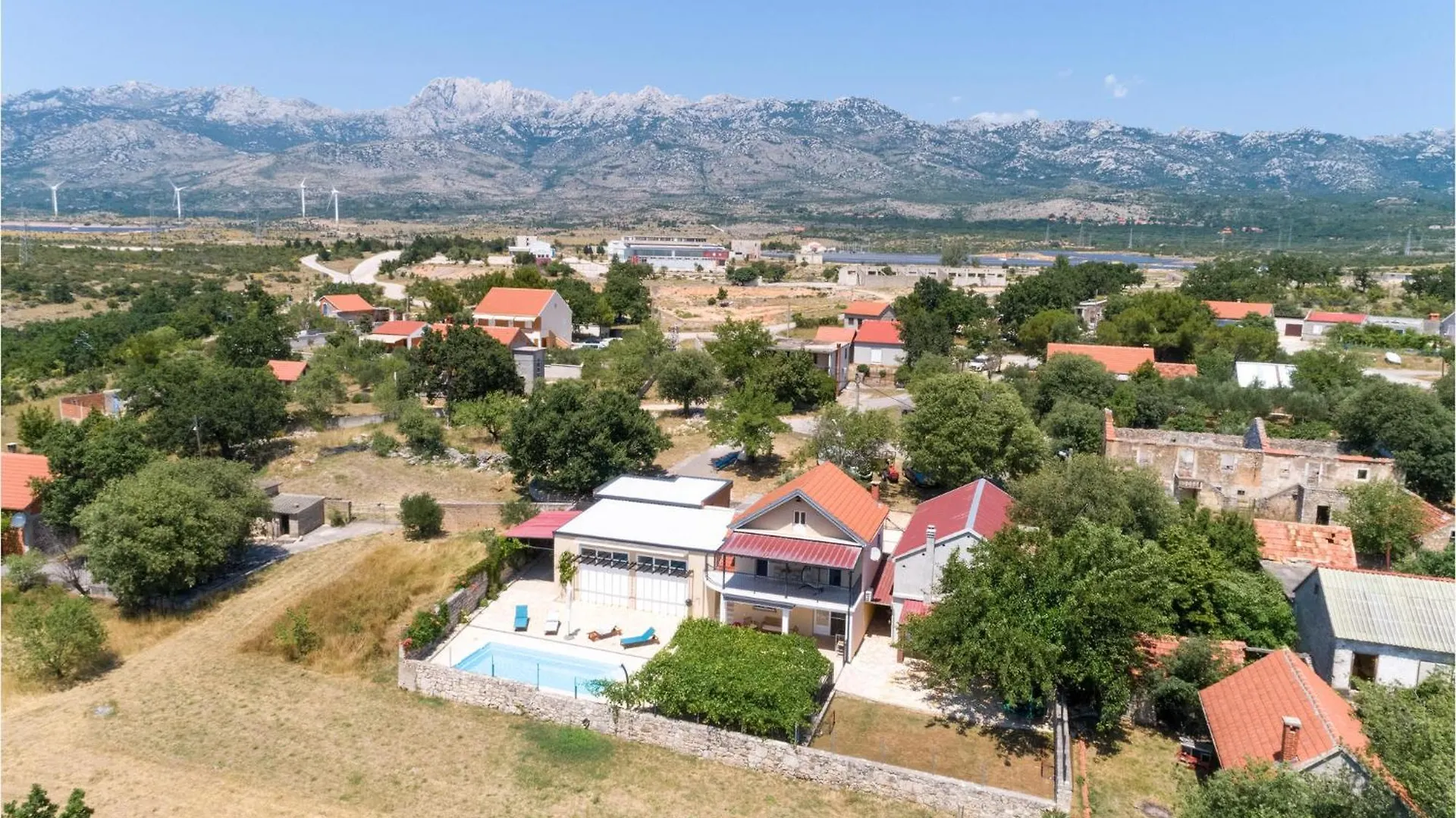 3 Bedroom Cozy Home In Obrovac 0*,  Croacia