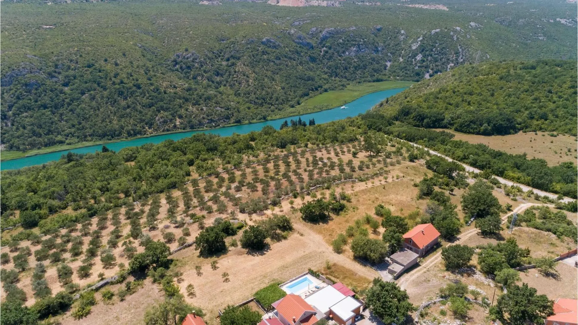 Сasa de vacaciones 3 Bedroom Cozy Home In Obrovac Croacia